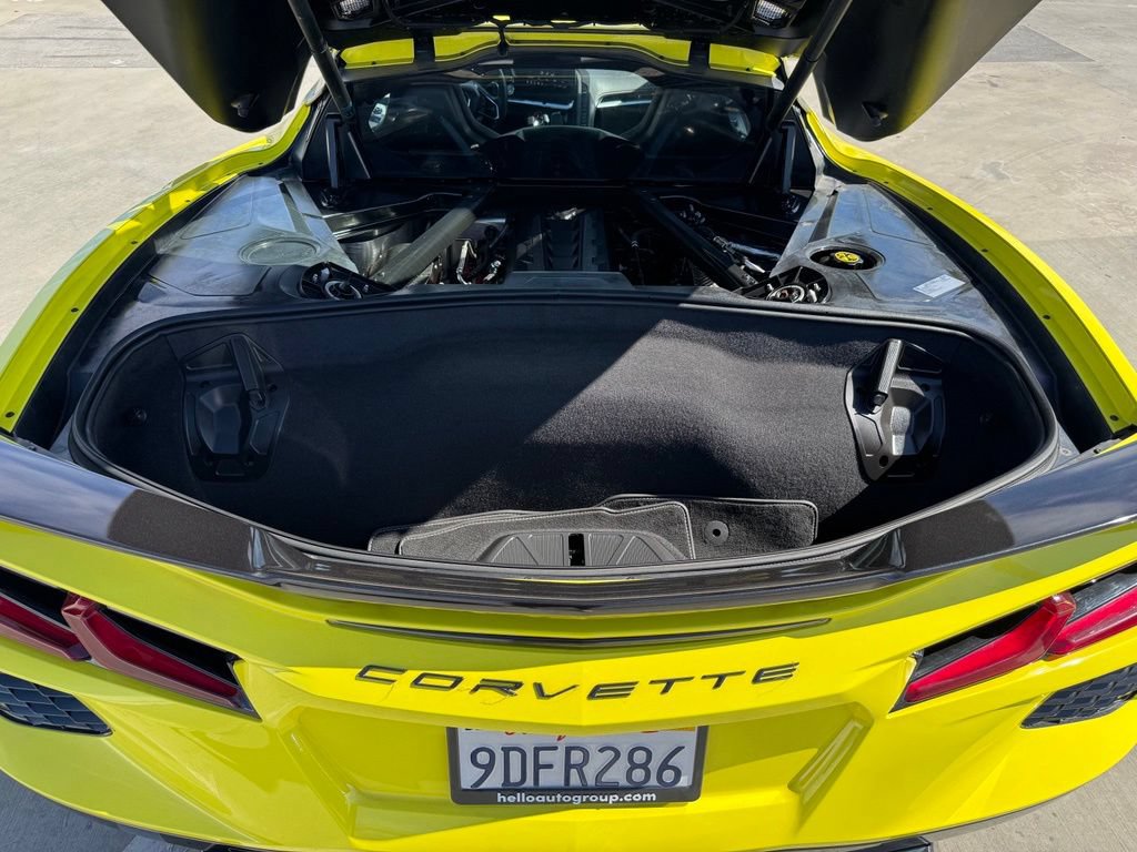 Used 2021 Chevrolet Corvette Stingray Coupe w/ Z51 Performance Package RWD image 23
