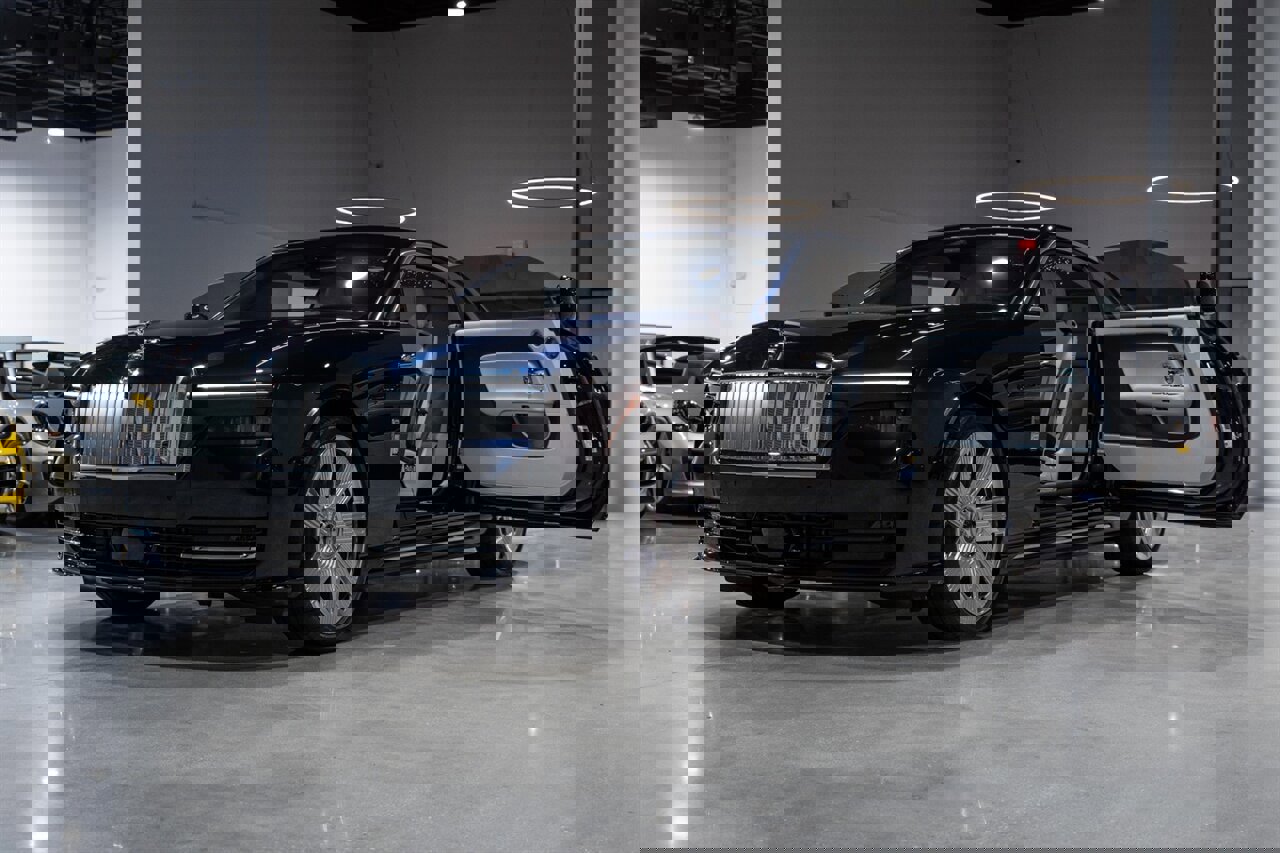 Used 2024 Rolls-Royce Spectre w/ Spectre Launch Package image 16