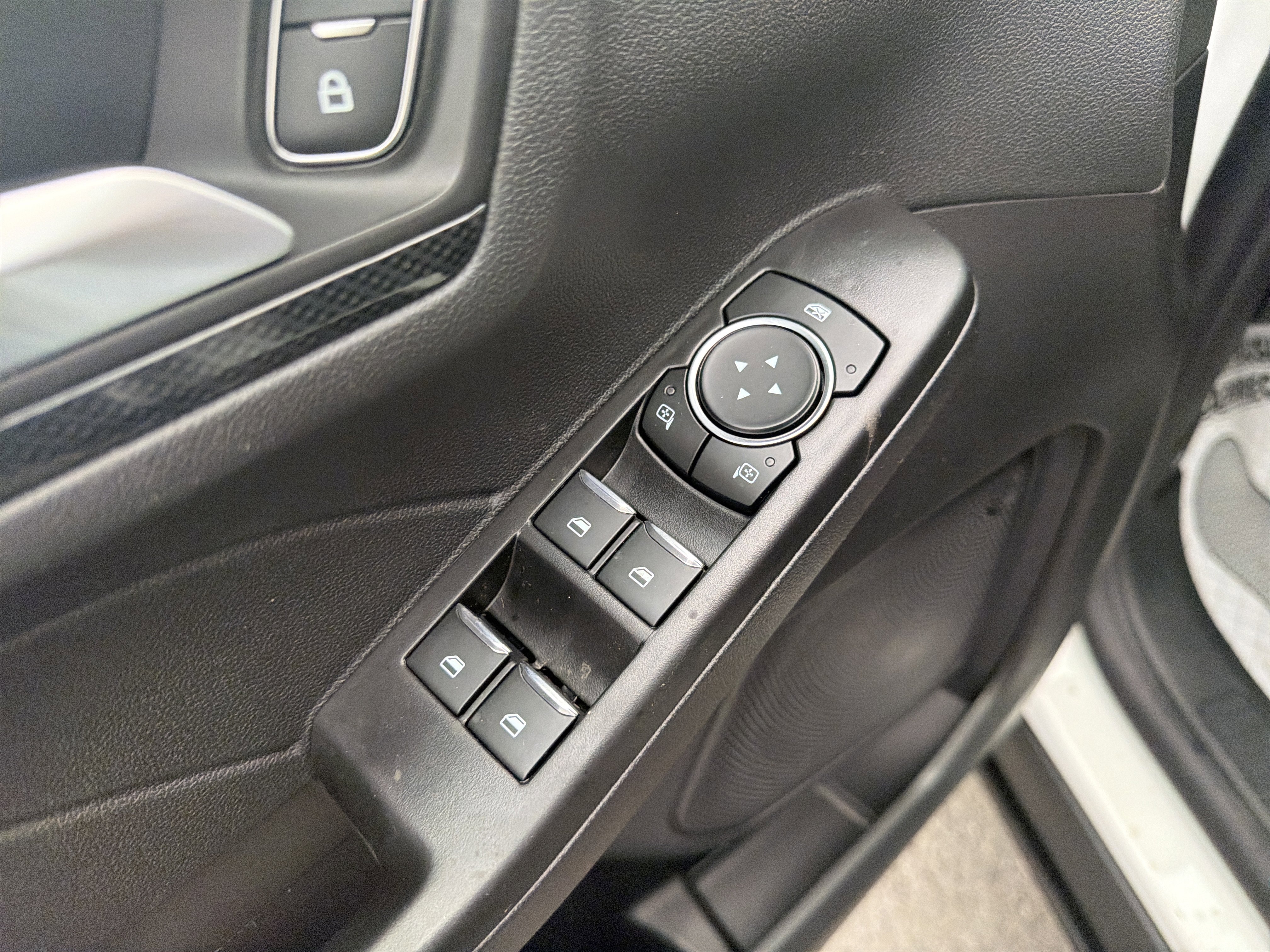 New 2026 Ford Escape ST-Line w/ Tech Pack #1 image 16