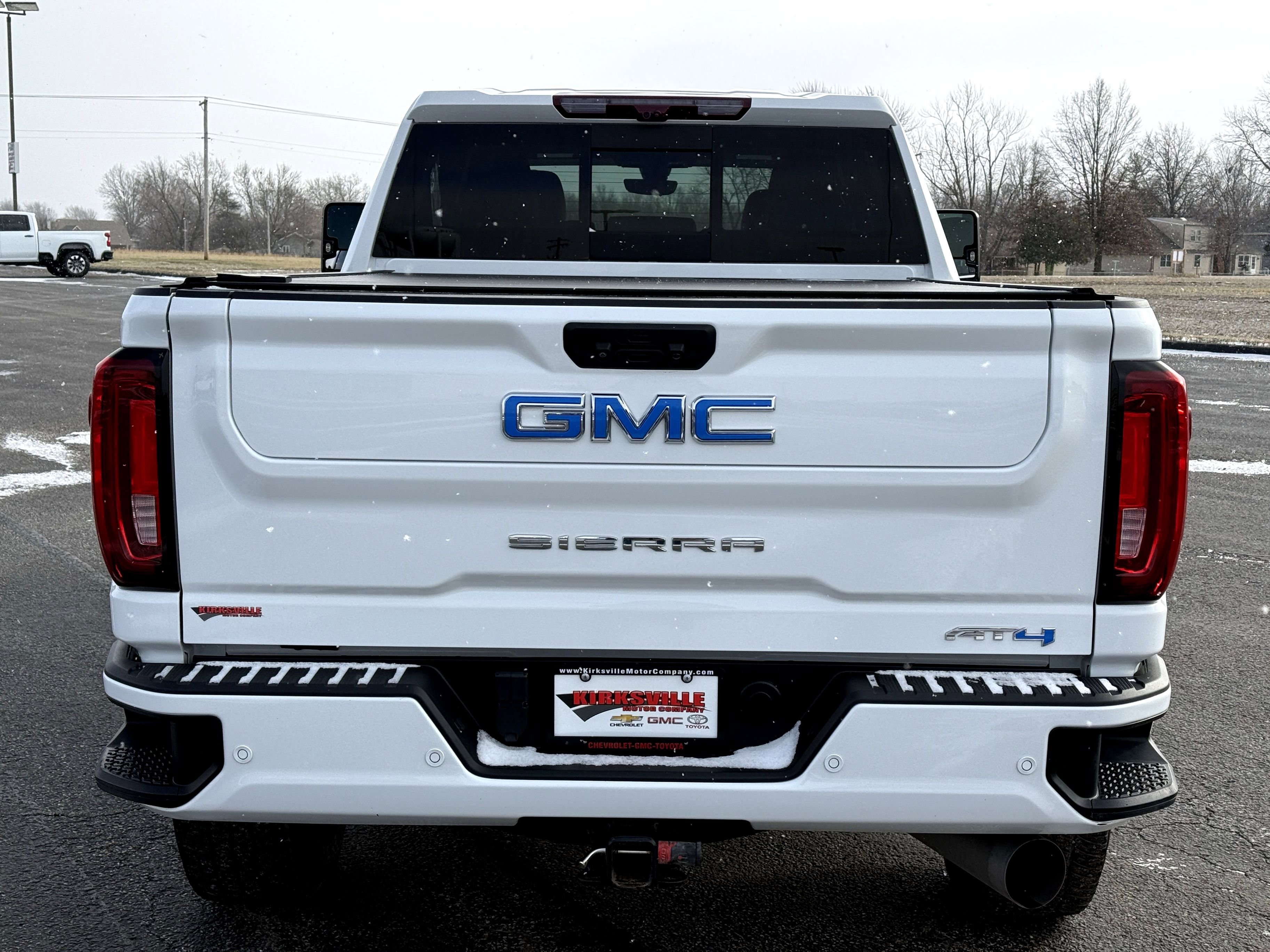Used 2023 GMC Sierra 2500 AT4 w/ AT4 Premium Plus Package image 4