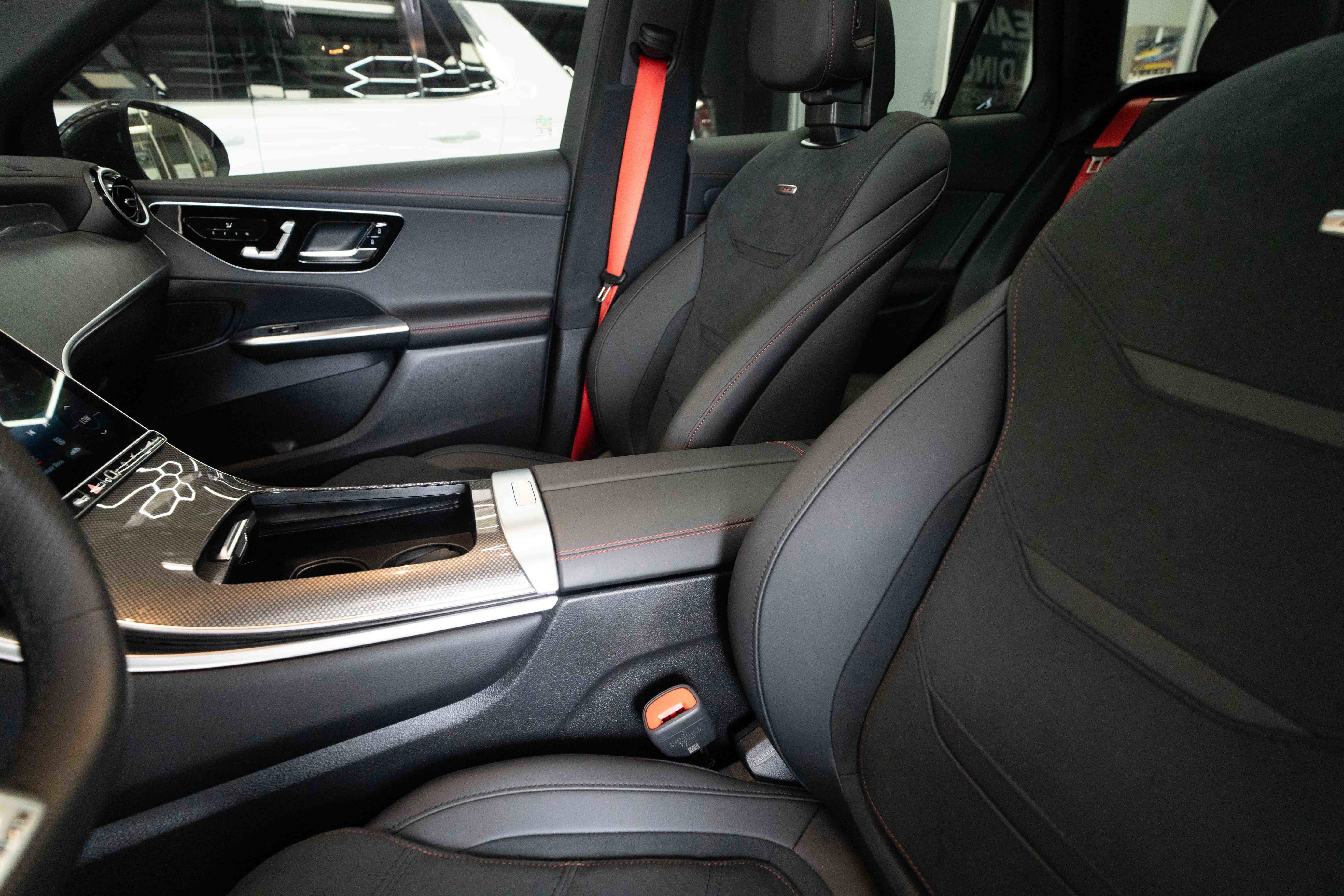 Used 2025 Mercedes-Benz GLC 43 AMG 4MATIC image 10