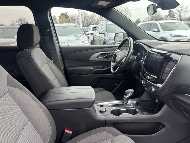 Used 2022 Chevrolet Traverse LT image 14