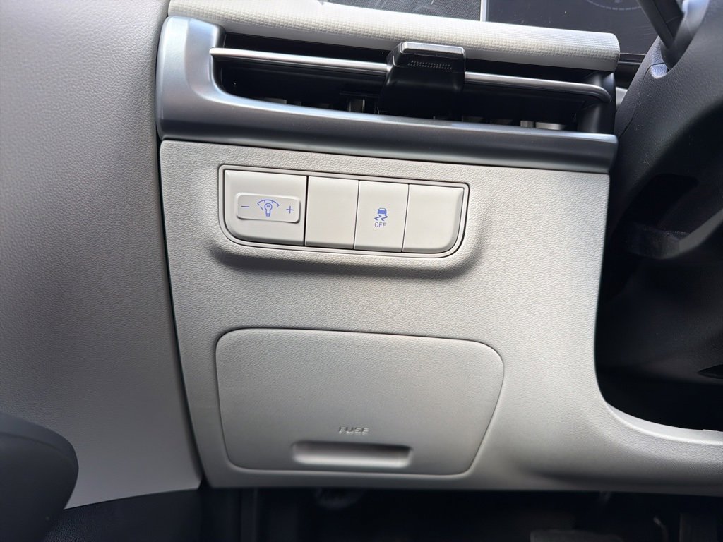 New 2026 Hyundai Tucson SE image 28