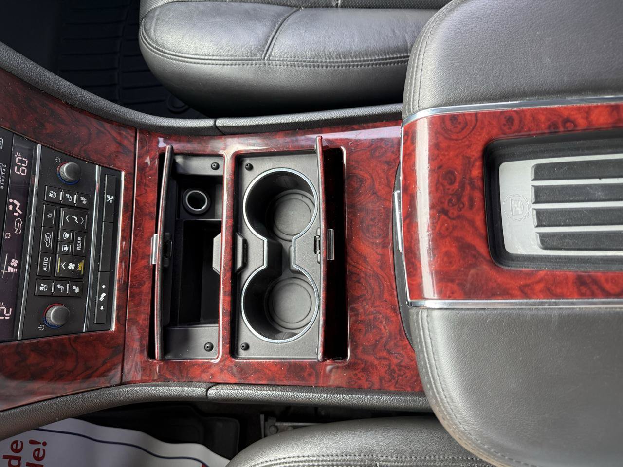 Used 2013 Cadillac Escalade ESV Premium AWD/4WD image 17