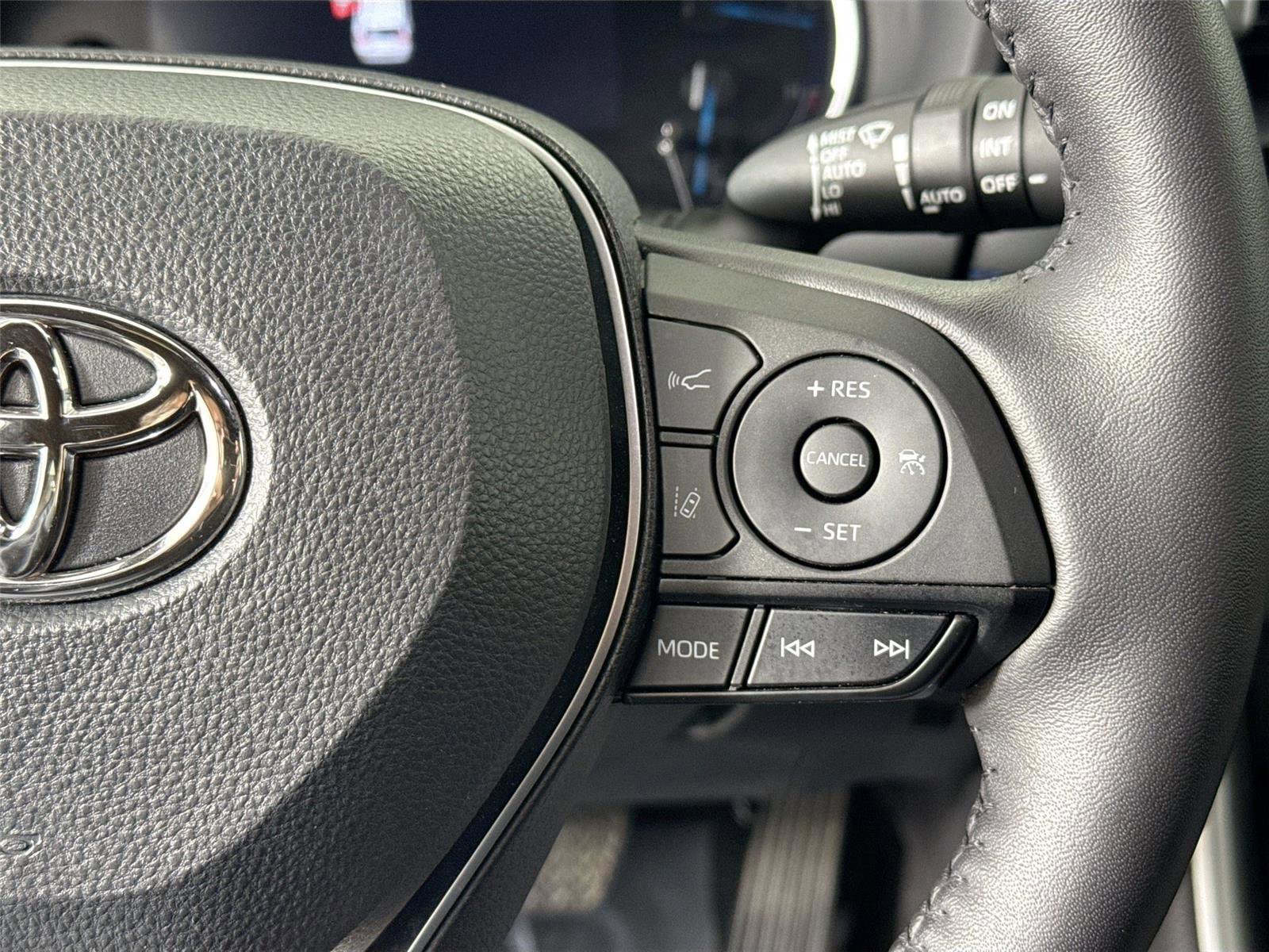 Certified 2022 Toyota RAV4 XSE image 18