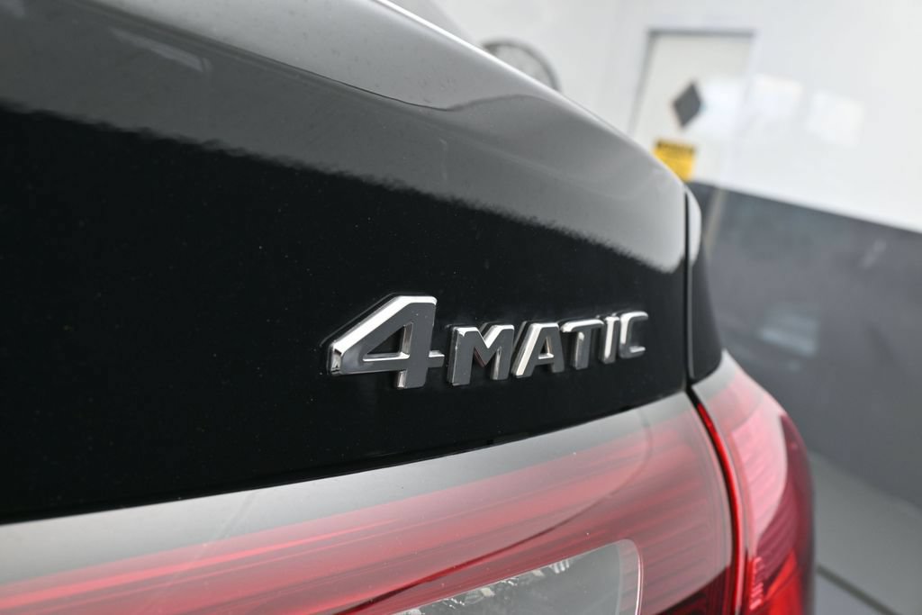Used 2025 Mercedes-Benz GLC 300 4MATIC image 37