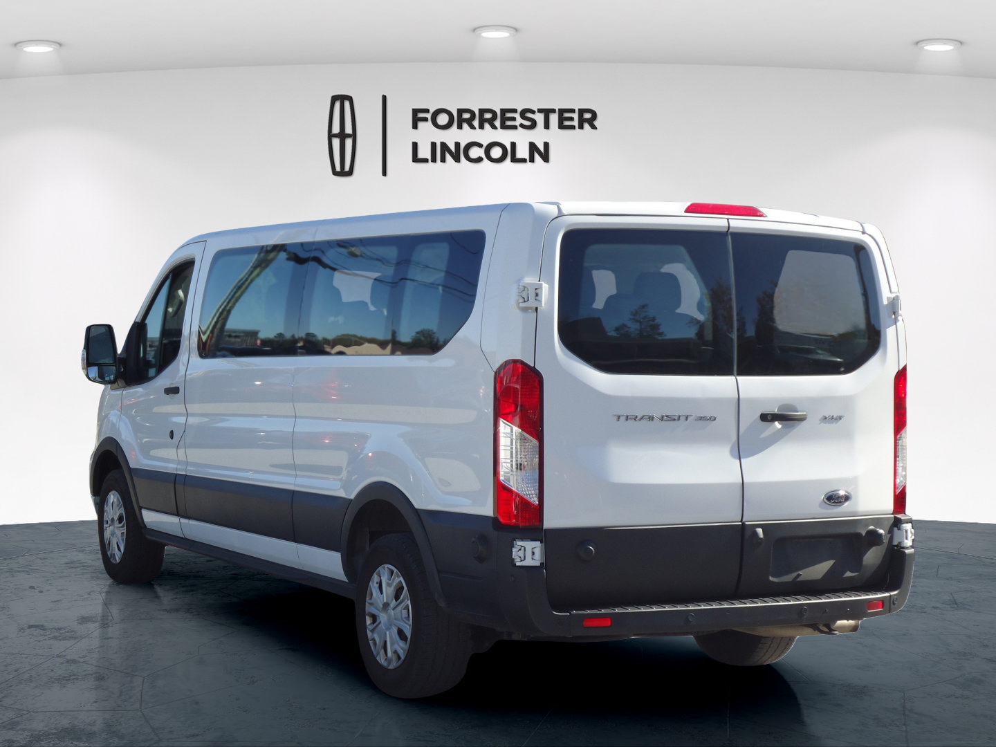 Used 2024 Ford Transit 350 XLT RWD image 5