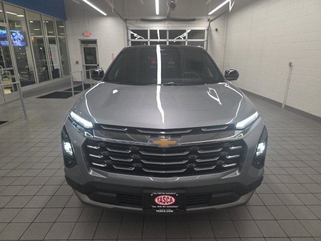 New 2025 Chevrolet Equinox LT w/ Safety and Technology Package image 2