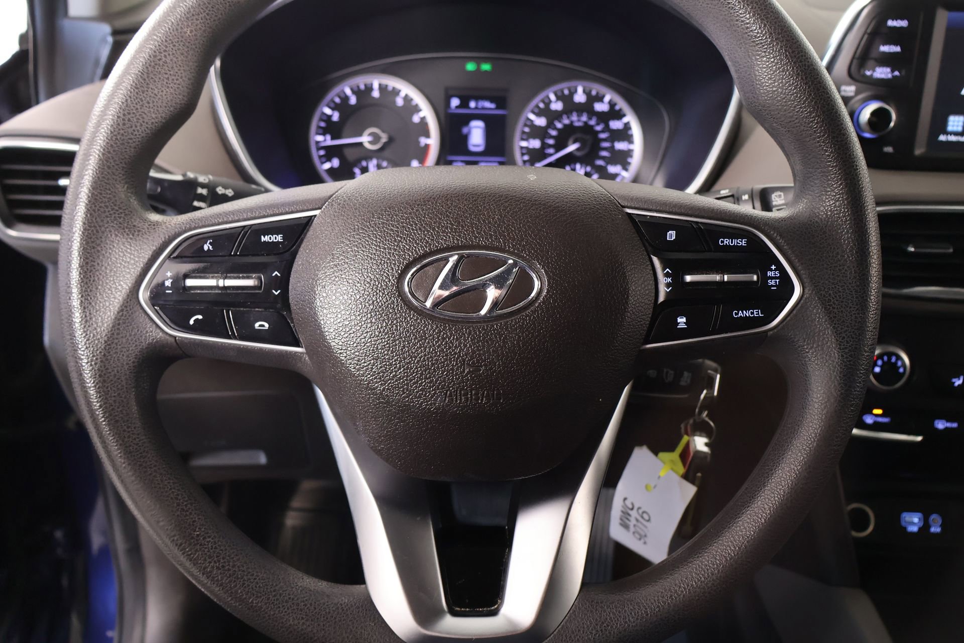 Used 2019 Hyundai Santa Fe SE image 3