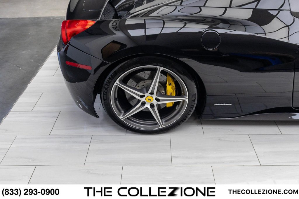 Used 2015 Ferrari 458 Spider RWD image 32