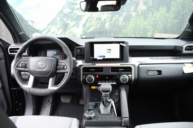 New 2025 Toyota Tacoma SR5 image 9