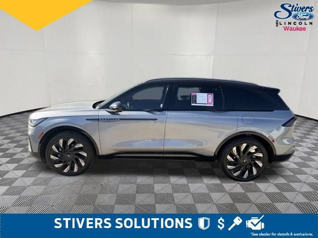 Used 2025 Lincoln Nautilus Reserve w/ Jet Appearance Package AWD/4WD image 11
