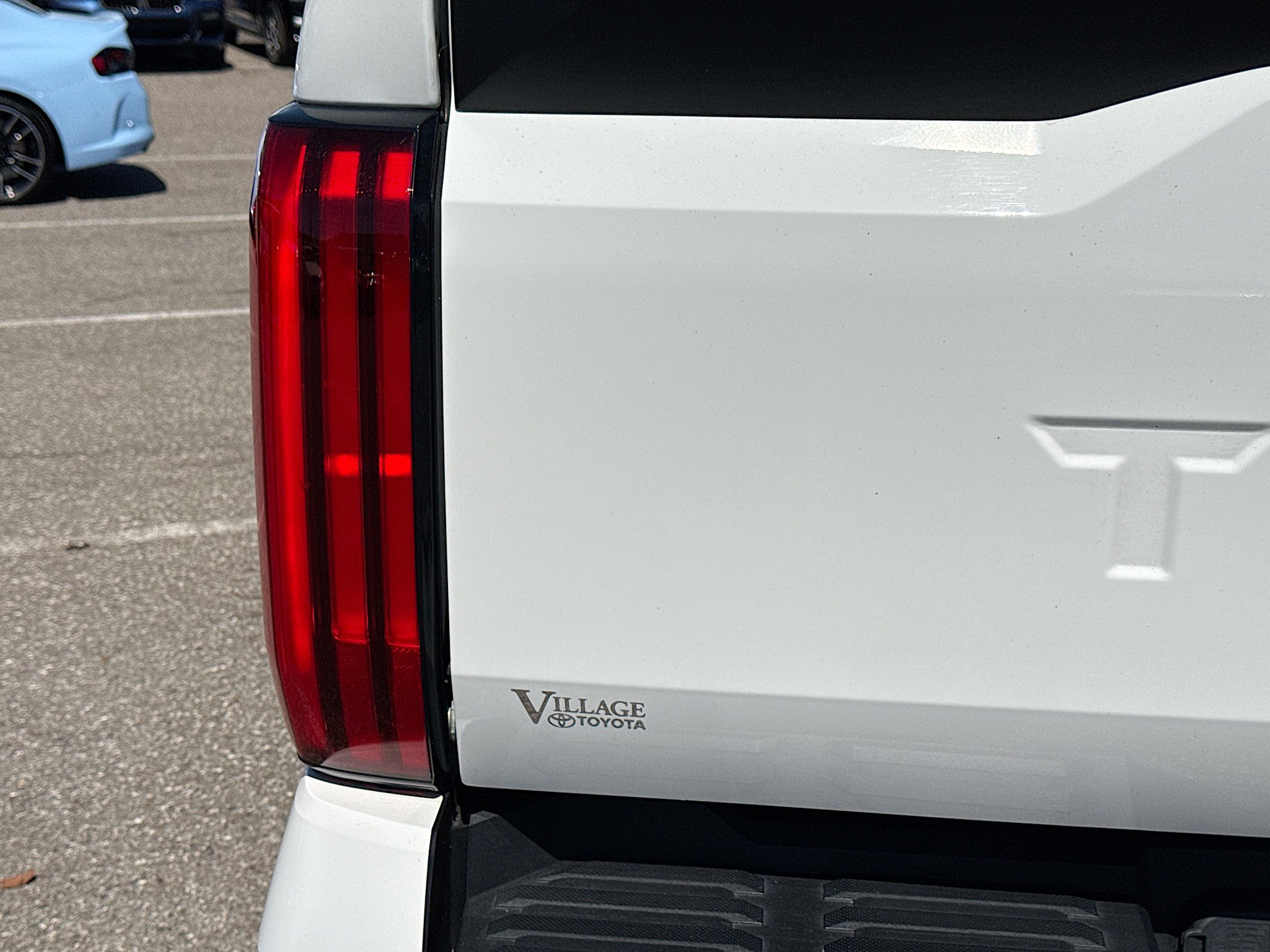 Used 2023 Toyota Tundra SR5 w/ SR5 Premium Package image 10