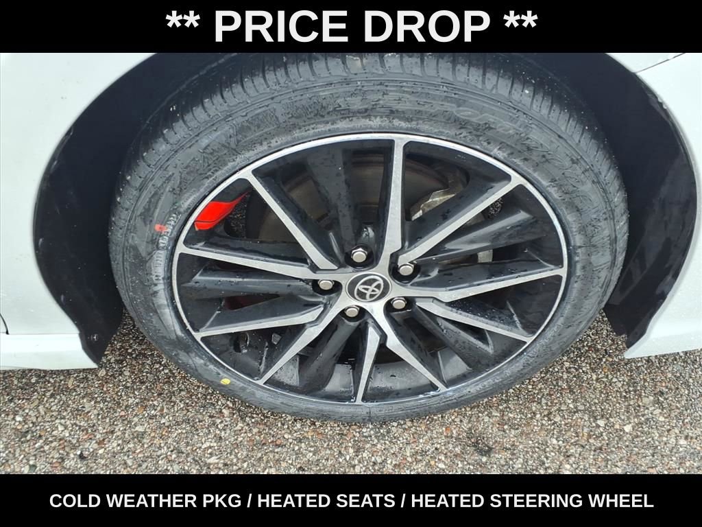 Used 2023 Toyota Camry SE w/ Cold Weather Package FWD image 10