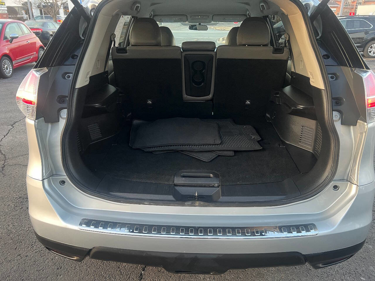 Used 2014 Nissan Rogue SV w/ SV Premium Package image 15