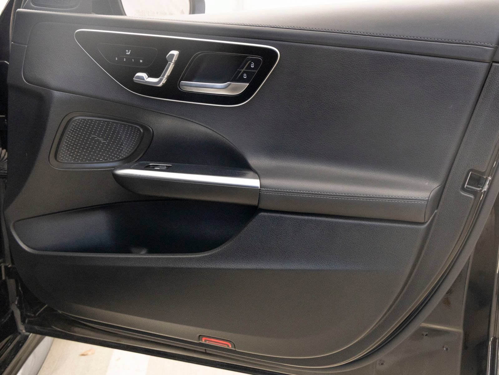 Used 2023 Mercedes-Benz C 300 Sedan image 25