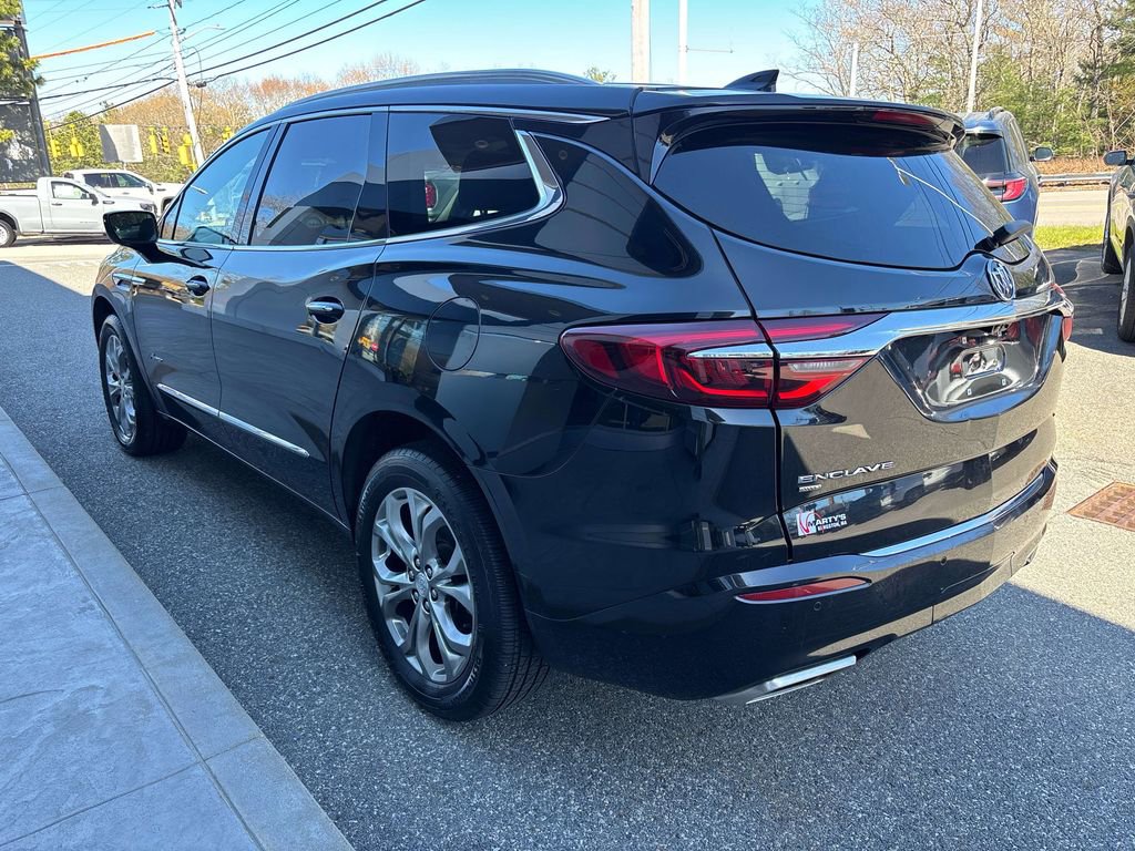 Used 2020 Buick Enclave Avenir w/ Avenir Technology Package AWD/4WD image 5