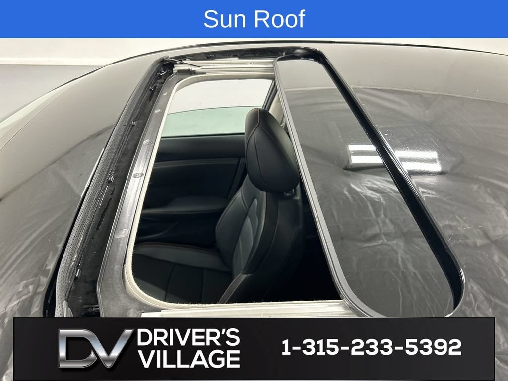 Used 2023 Nissan Sentra SR w/ SR Premium Package FWD image 19