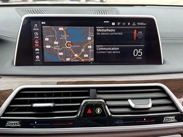 Used 2020 BMW 750i xDrive AWD/4WD image 16