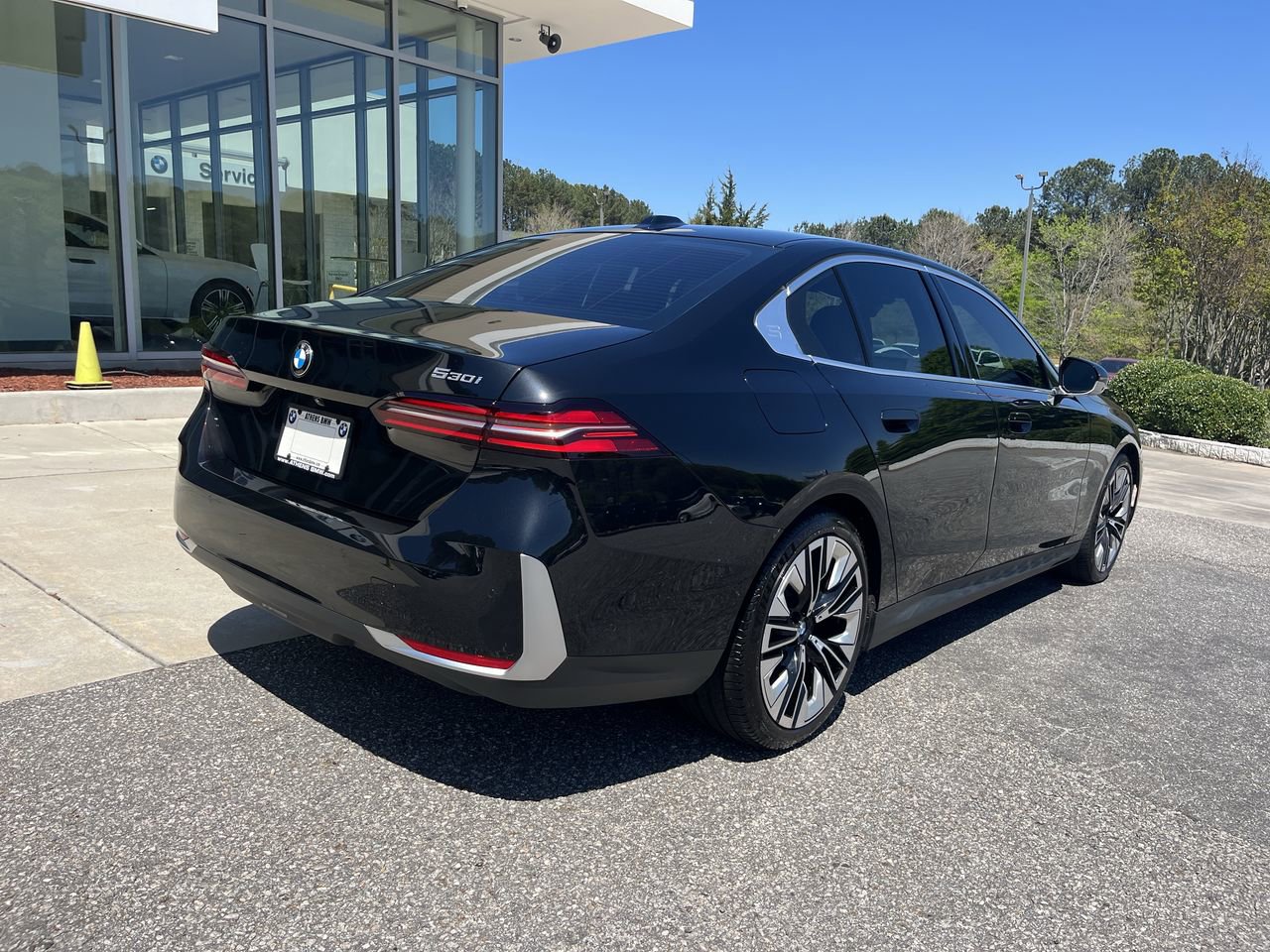 Certified 2025 BMW 530i w/ Premium Package image 8