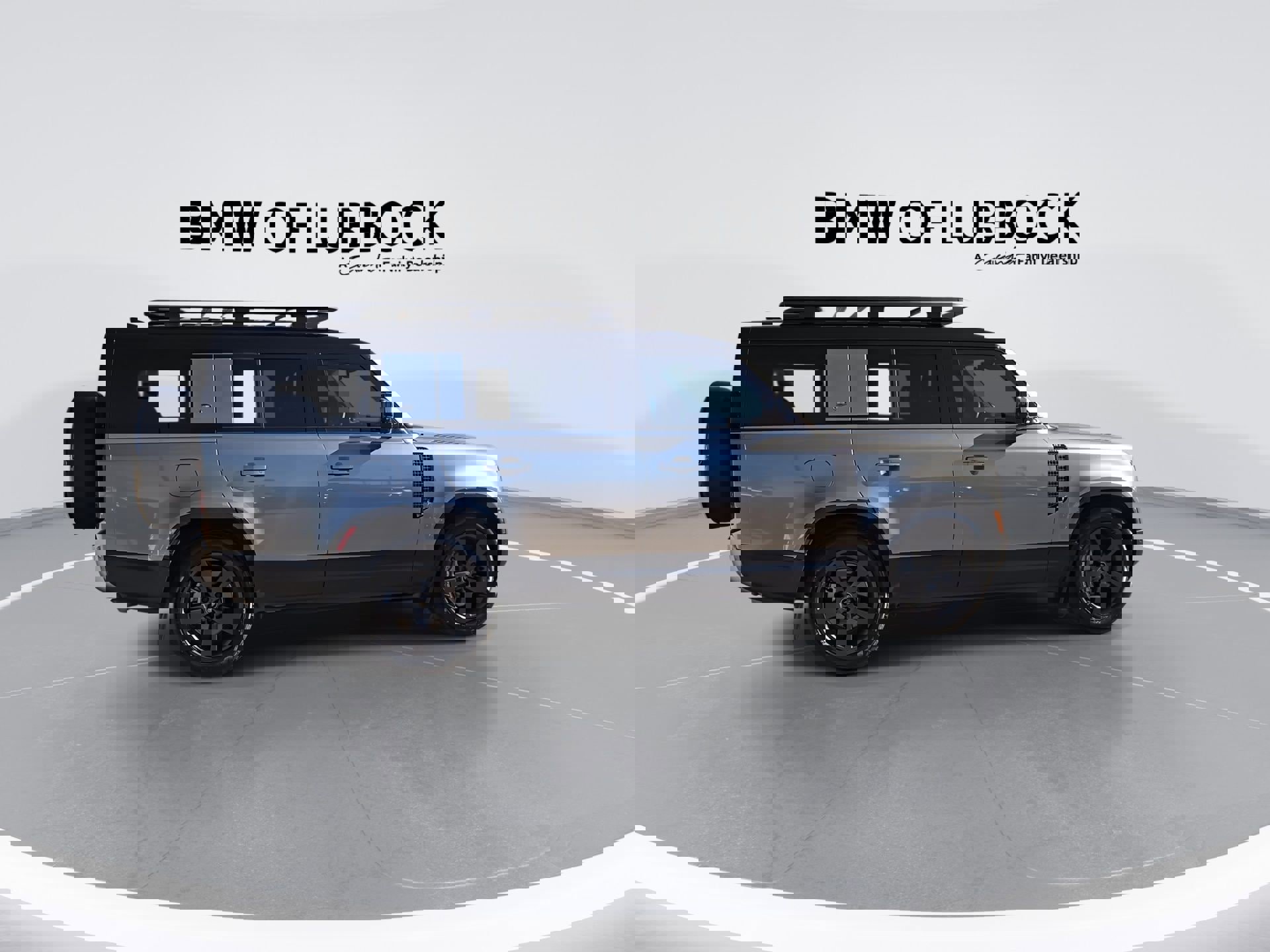 Used 2023 Land Rover Defender 130 SE image 9