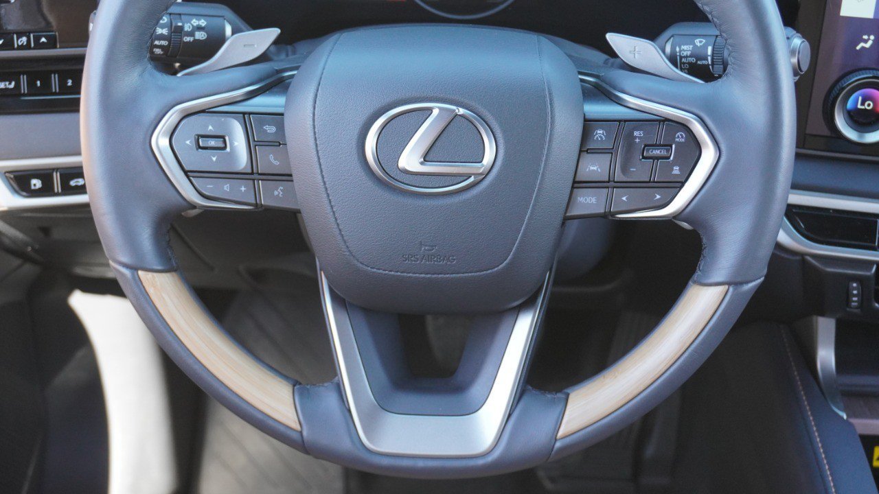 Used 2024 Lexus RX 350 Premium w/ Cold Area Package AWD/4WD image 30