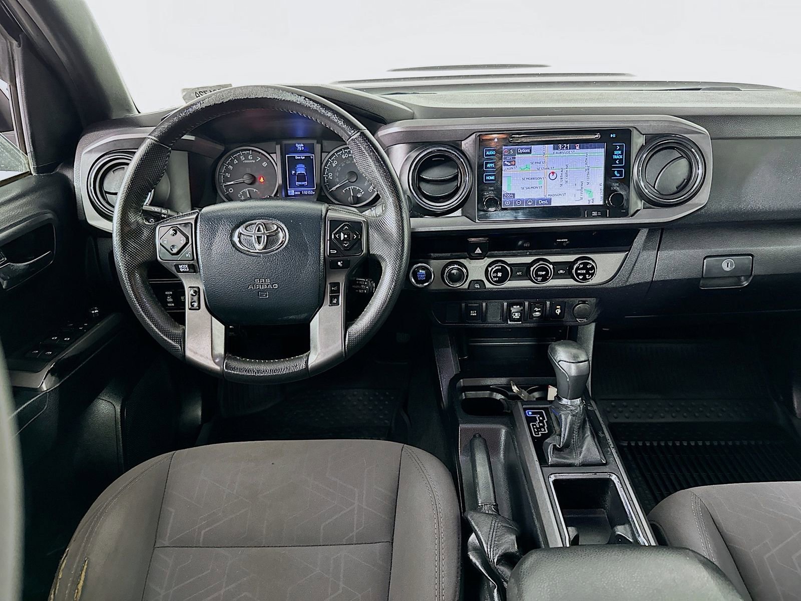 Used 2018 Toyota Tacoma TRD Sport AWD/4WD image 21