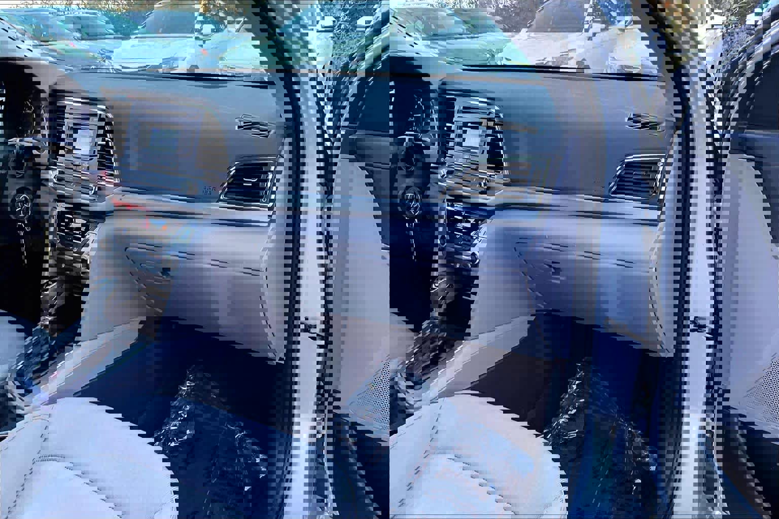 Used 2017 Hyundai Elantra SE image 13