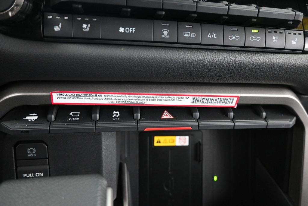 Used 2024 Toyota Tundra Limited AWD/4WD image 30