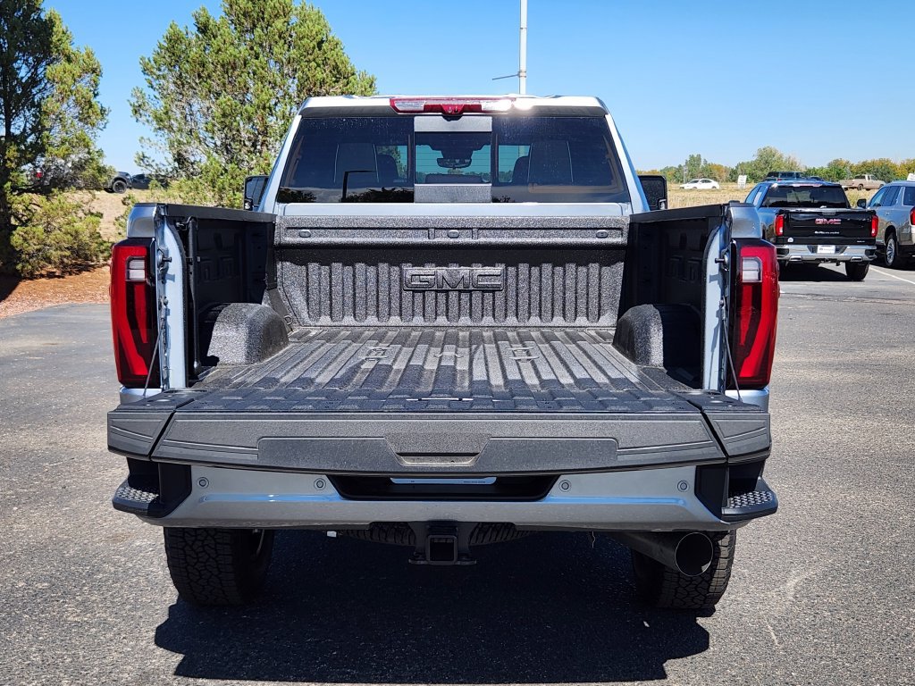 New 2026 GMC Sierra 3500 Denali Ultimate w/ LPO, Black Badging Package AWD/4WD image 12