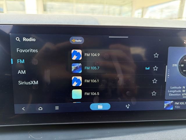 Used 2025 Hyundai Santa Cruz Limited AWD/4WD image 18