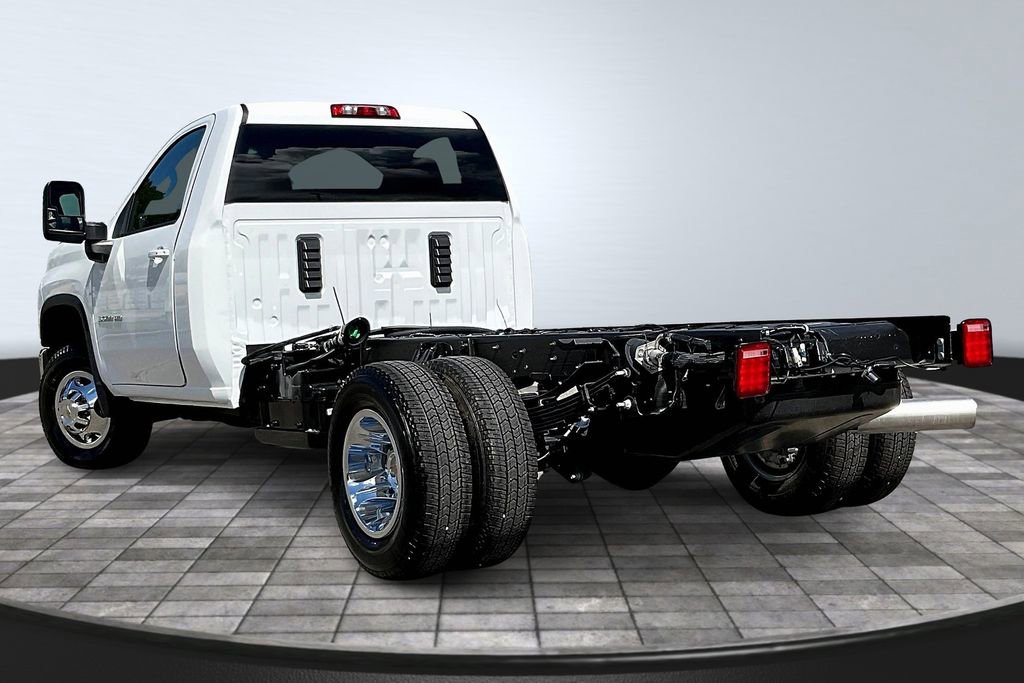 New 2026 Chevrolet Silverado 3500 LT w/ Convenience Package image 3