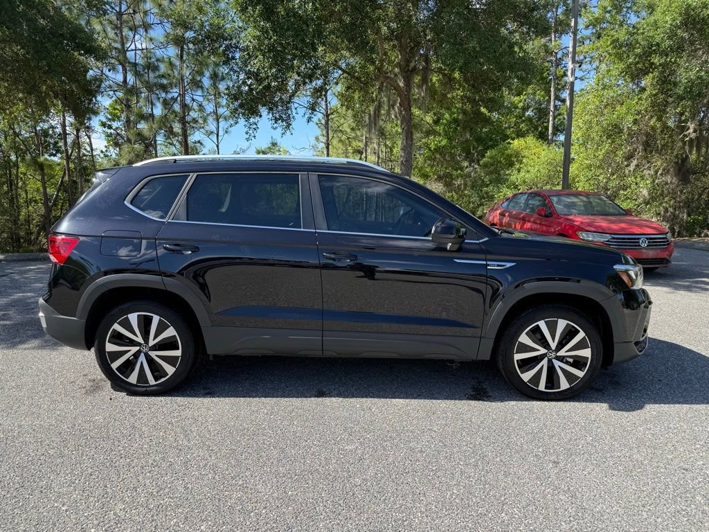 Used 2024 Volkswagen Taos SE image 8