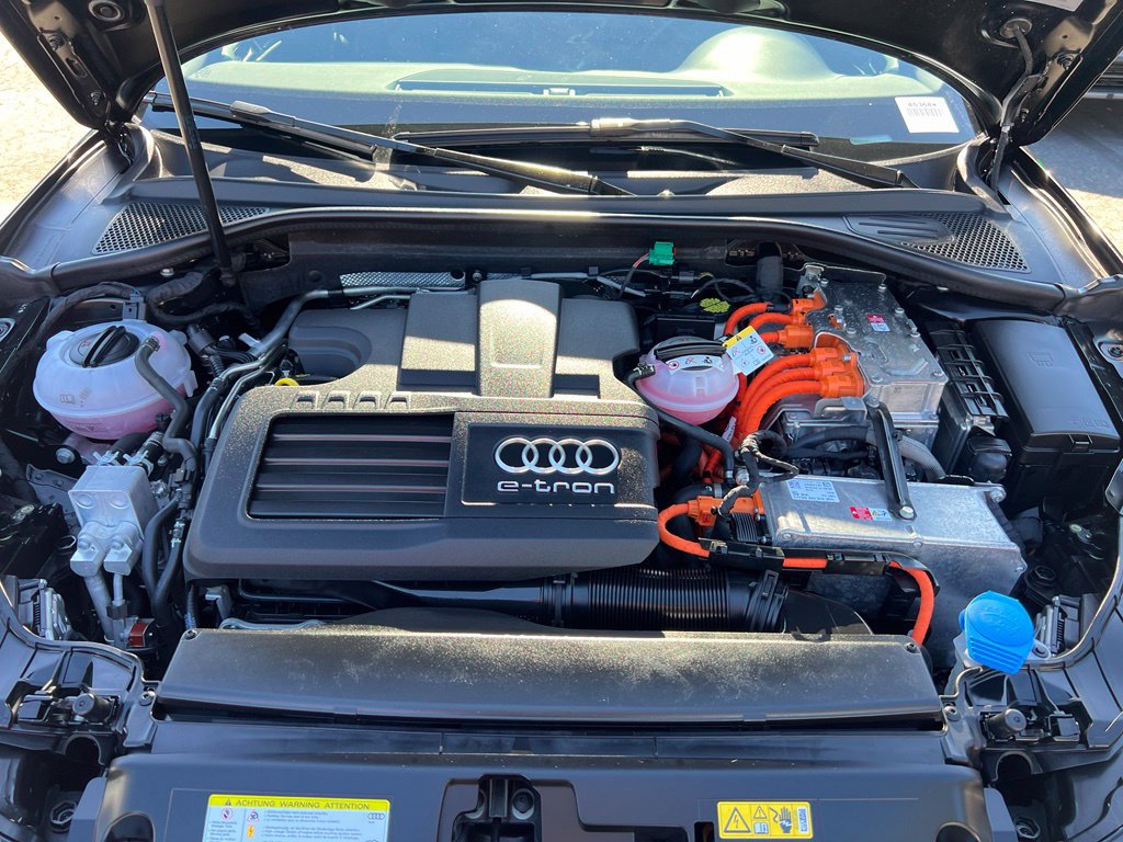 Used 2017 Audi A3 e-tron Prestige FWD image 43