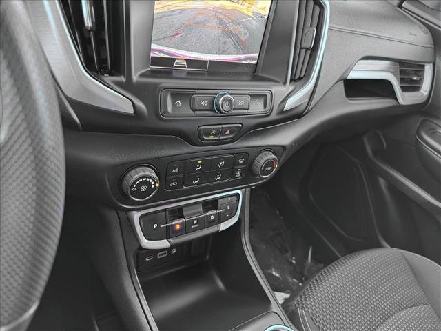 Used 2024 GMC Terrain SLE image 15