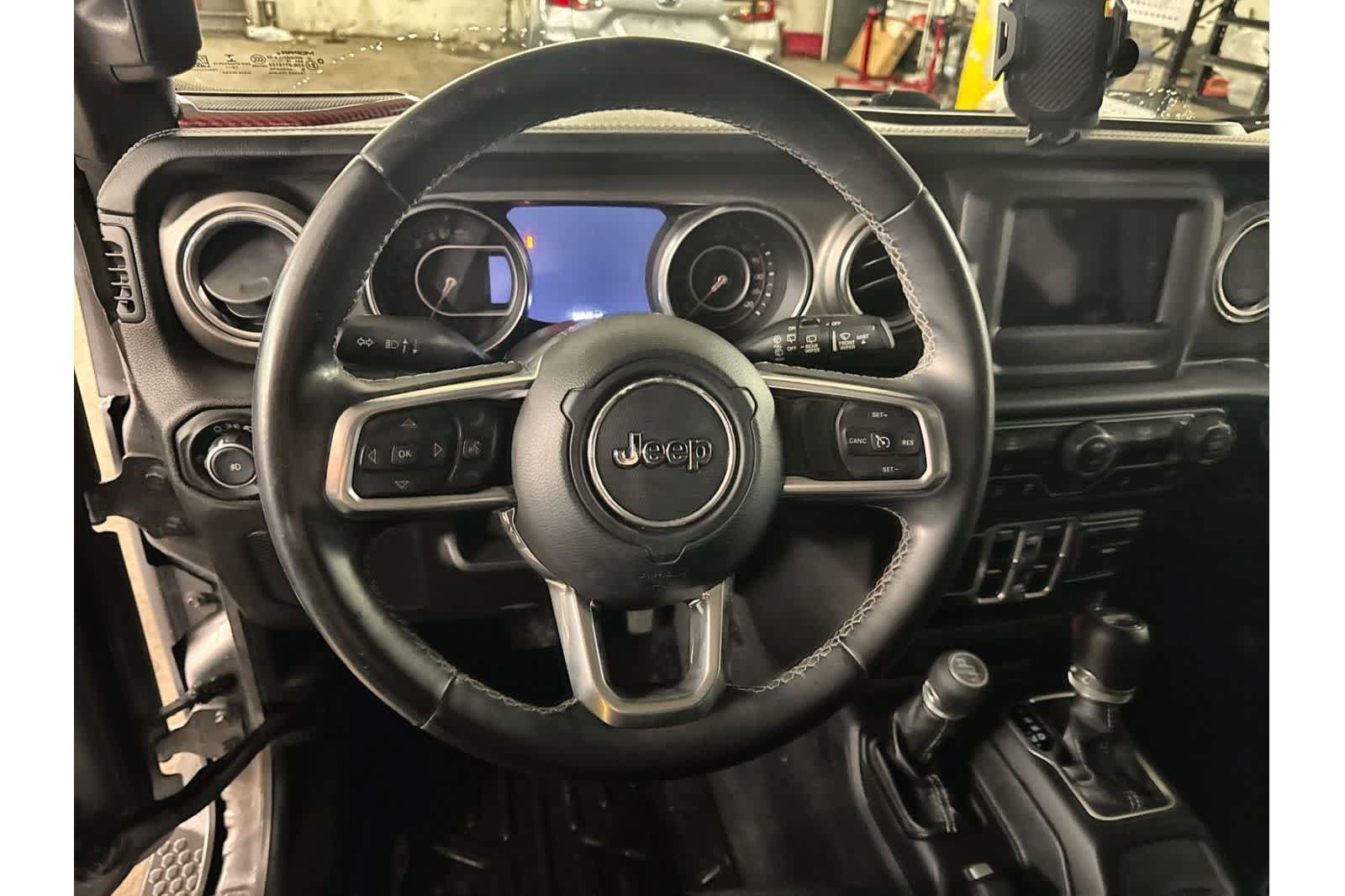 Used 2018 Jeep Wrangler Unlimited Sahara AWD/4WD image 23