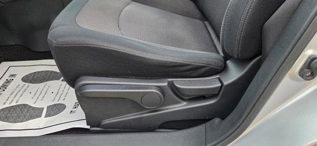 Used 2009 Nissan Rogue SL w/ Moonroof Pkg image 26