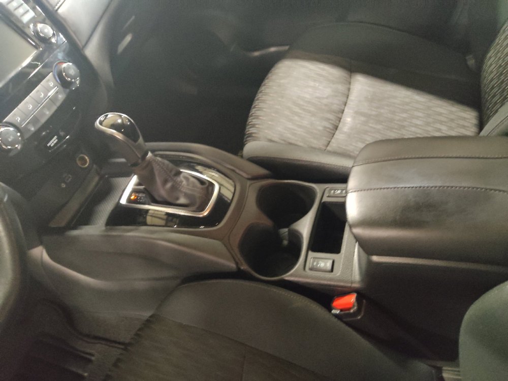 Used 2019 Nissan Rogue S w/ Special Edition Package FWD image 26