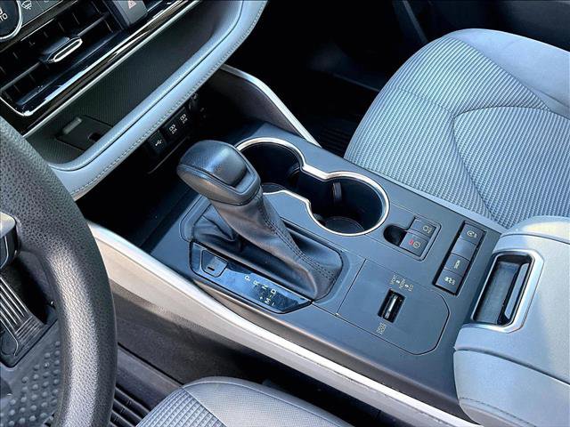 Used 2021 Toyota Highlander L image 15