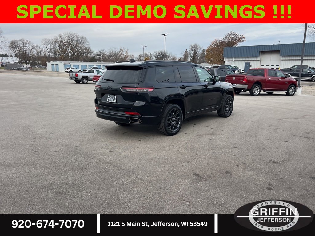 New 2025 Jeep Grand Cherokee L Summit w/ Obsidian Package image 10