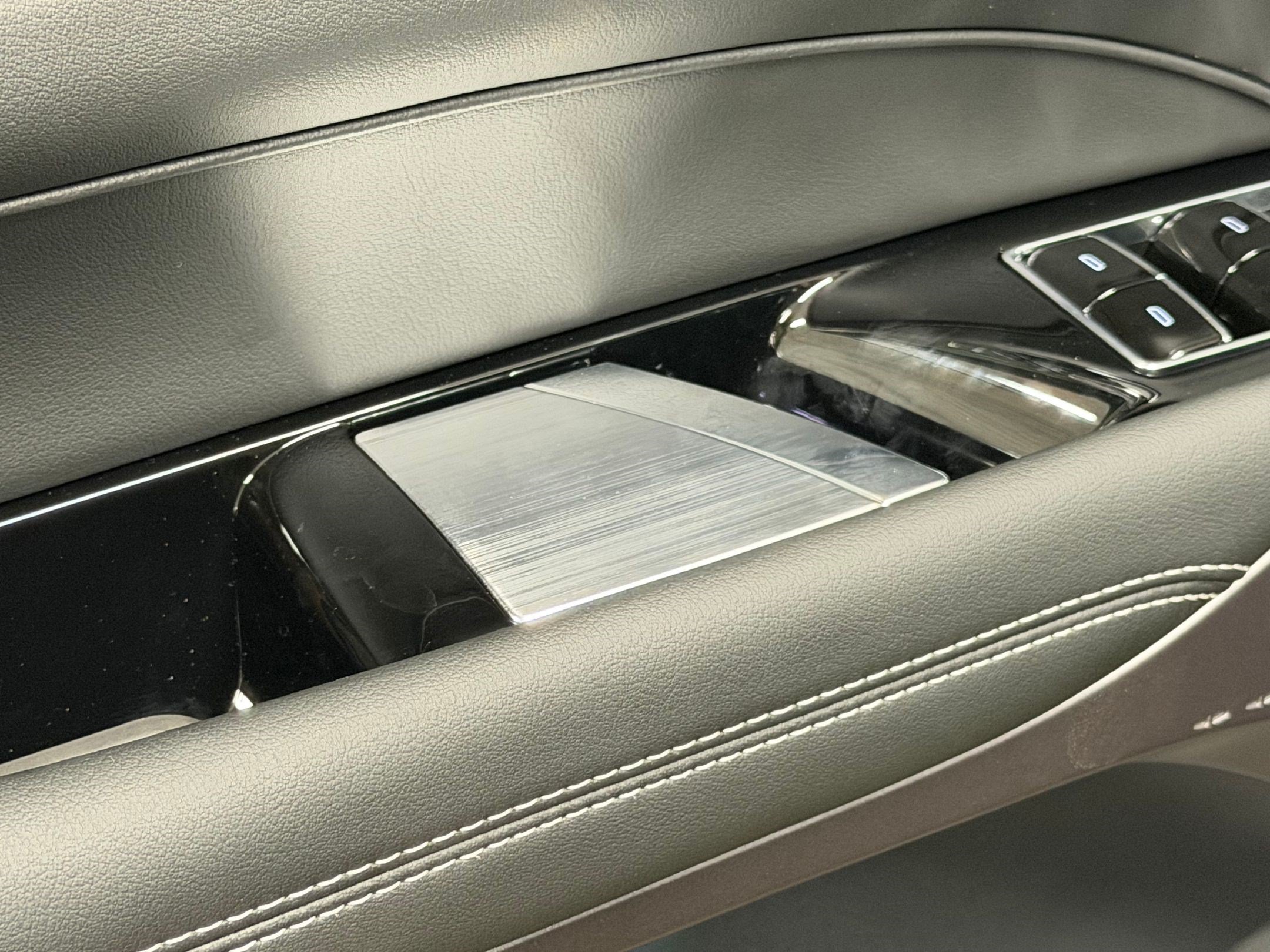 New 2026 Cadillac Lyriq Sport AWD/4WD image 27