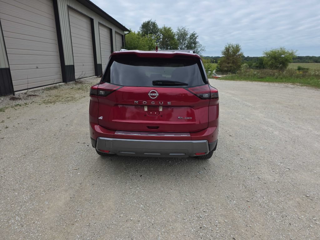 Used 2024 Nissan Rogue SL w/ SL Premium Package AWD/4WD image 6