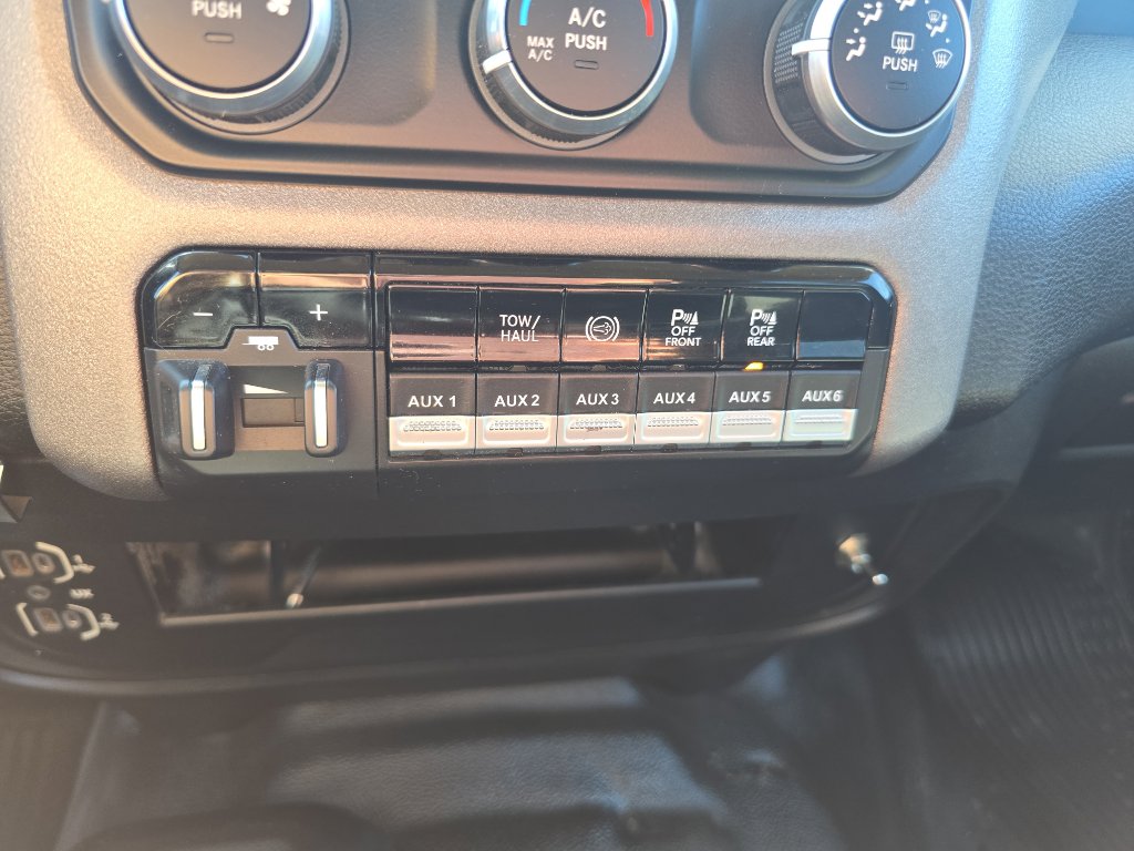 Used 2019 RAM 2500 Tradesman w/ Chrome Appearance Group image 30