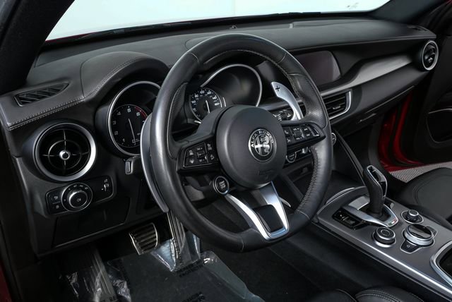Used 2023 Alfa Romeo Stelvio Veloce image 7