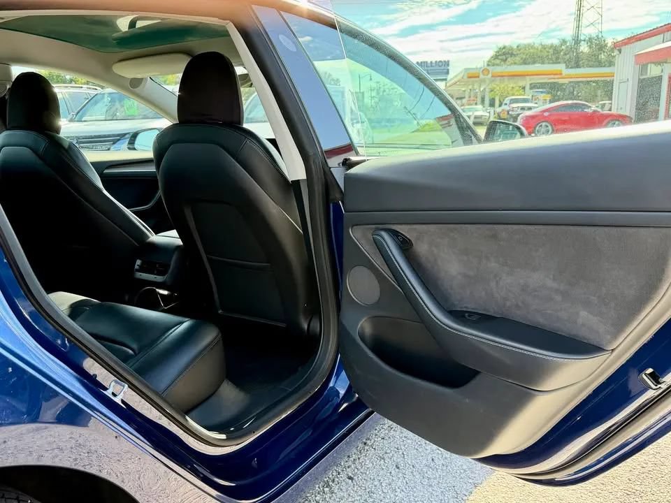 Used 2022 Tesla Model 3 RWD image 12