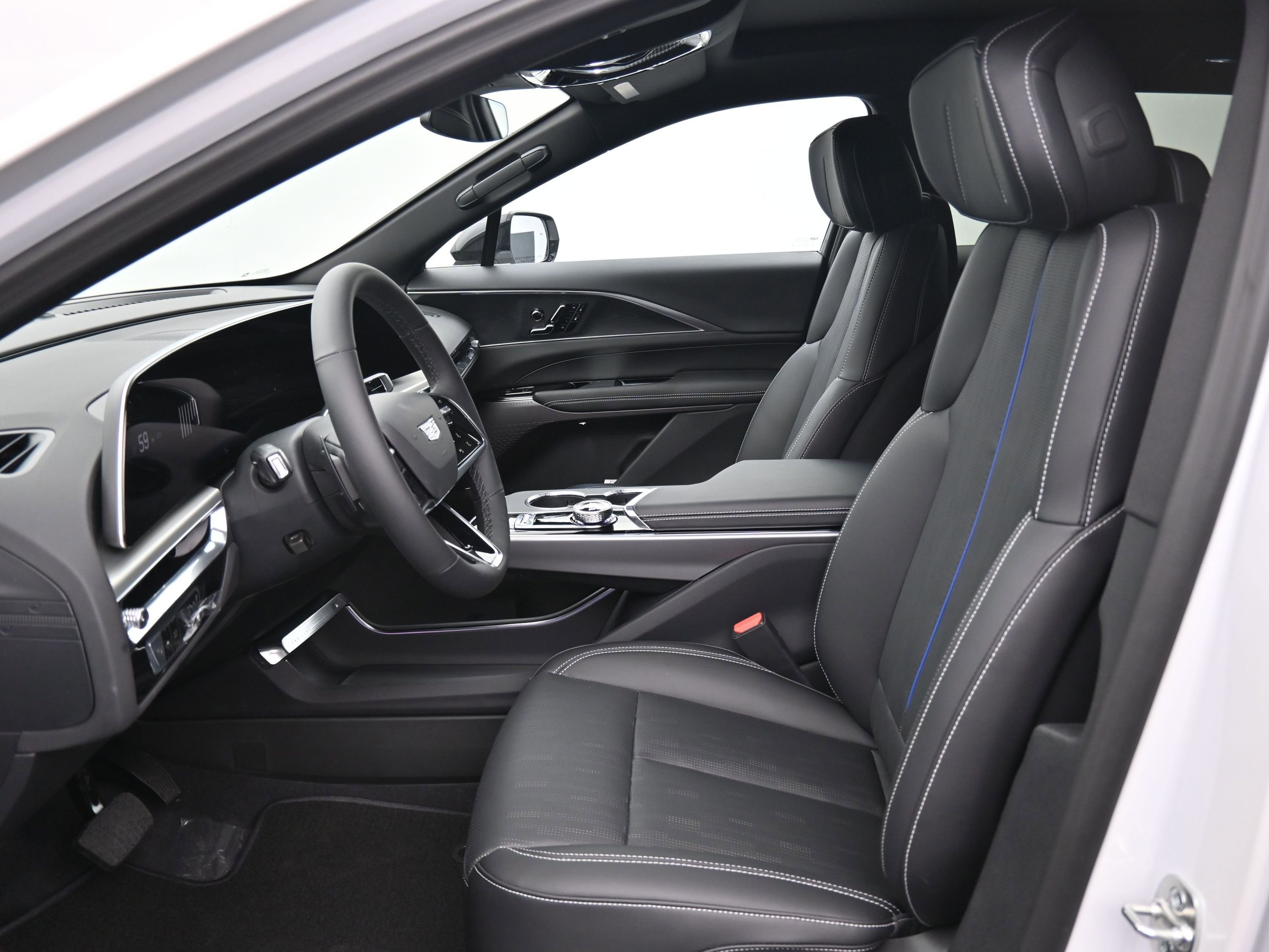 New 2025 Cadillac Lyriq Sport image 11