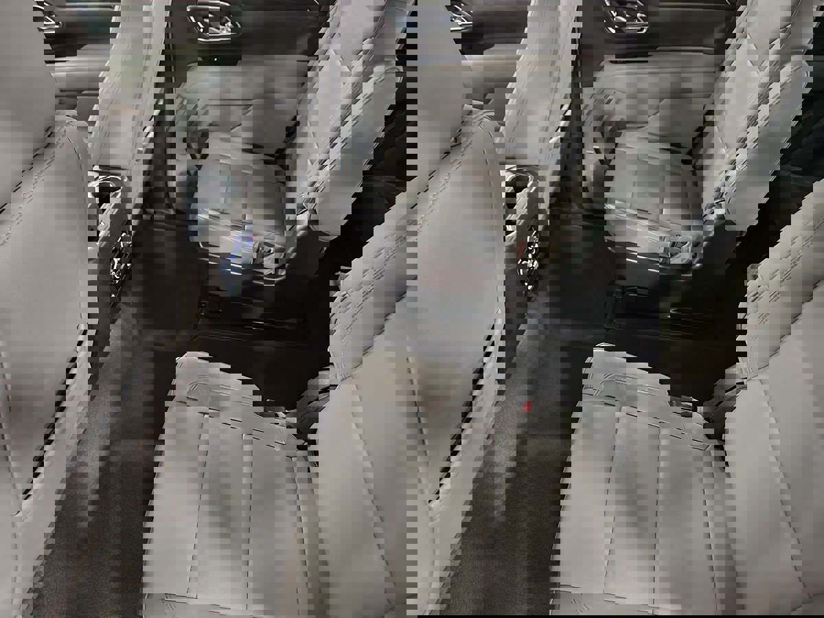 Used 2024 Chevrolet Tahoe Z71 w/ Luxury Package AWD/4WD image 53