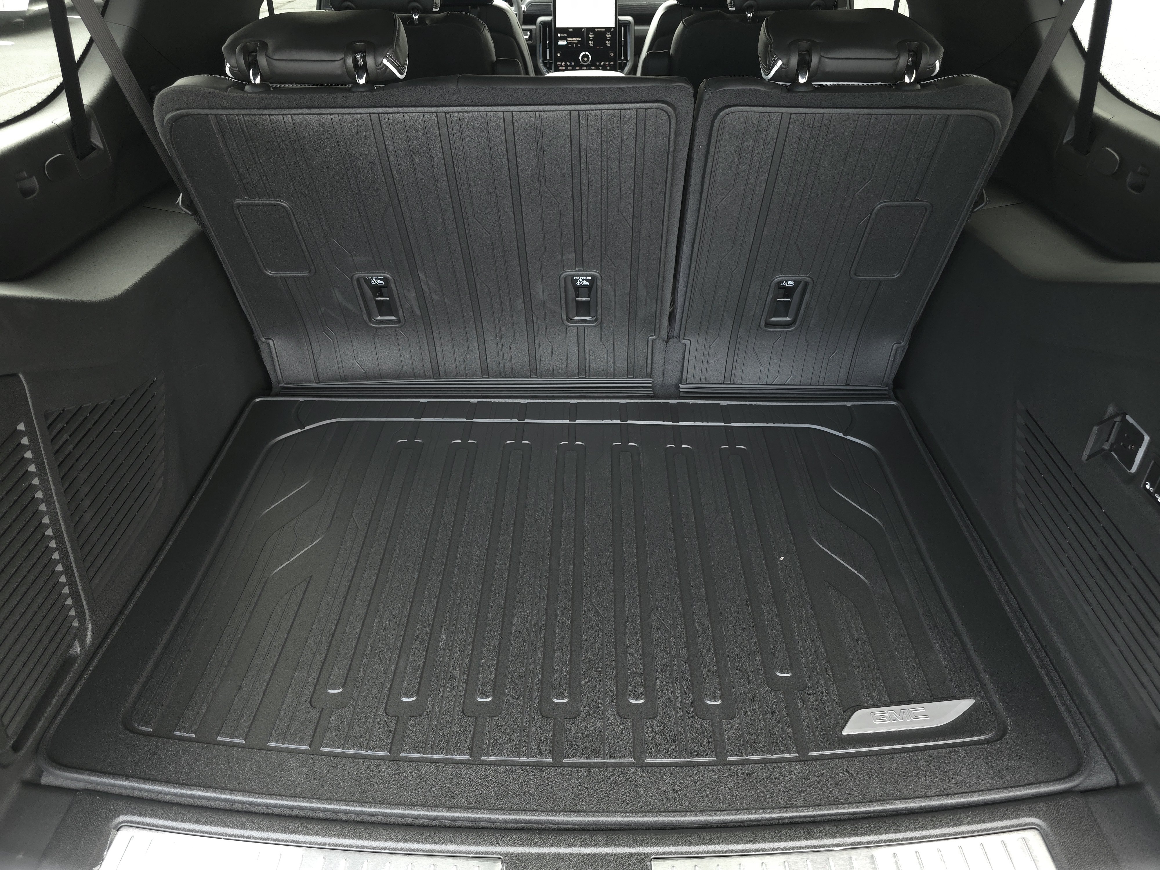 New 2026 GMC Yukon XL AT4 Ultimate w/ LPO, Floor Liner Package AWD/4WD image 43