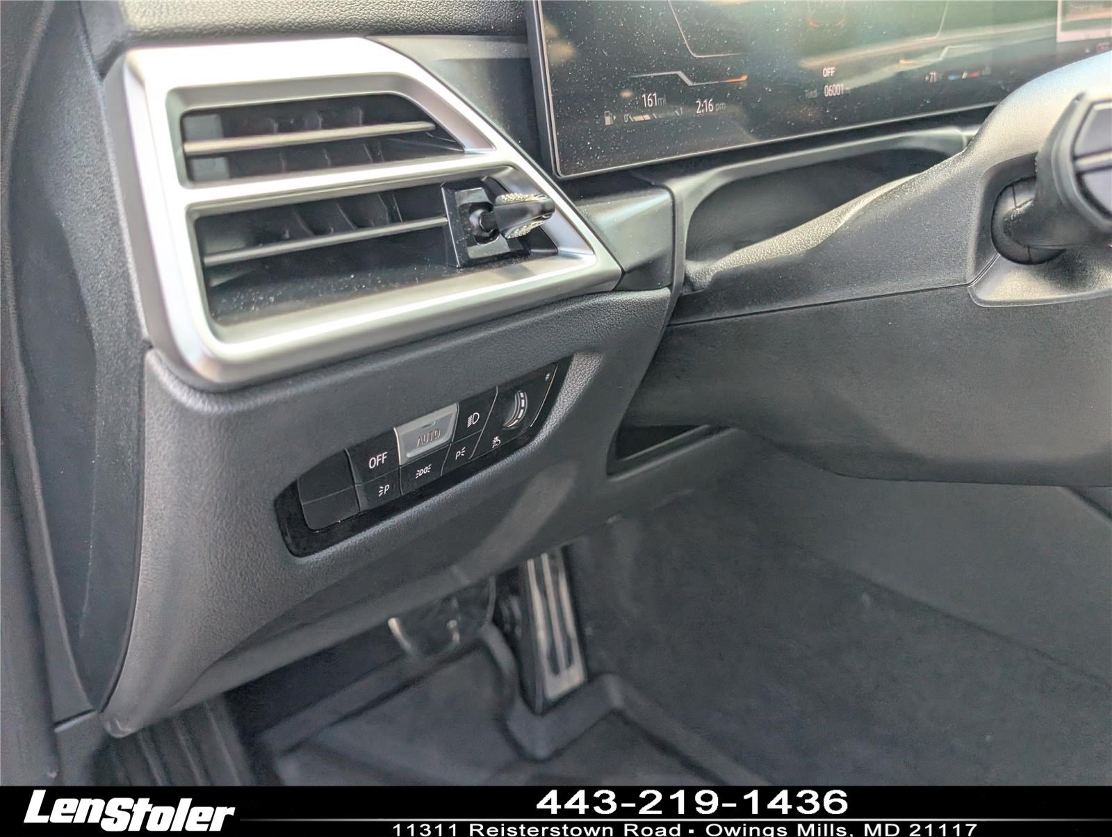 Used 2026 BMW 430i xDrive w/ M Sport Package AWD/4WD image 24