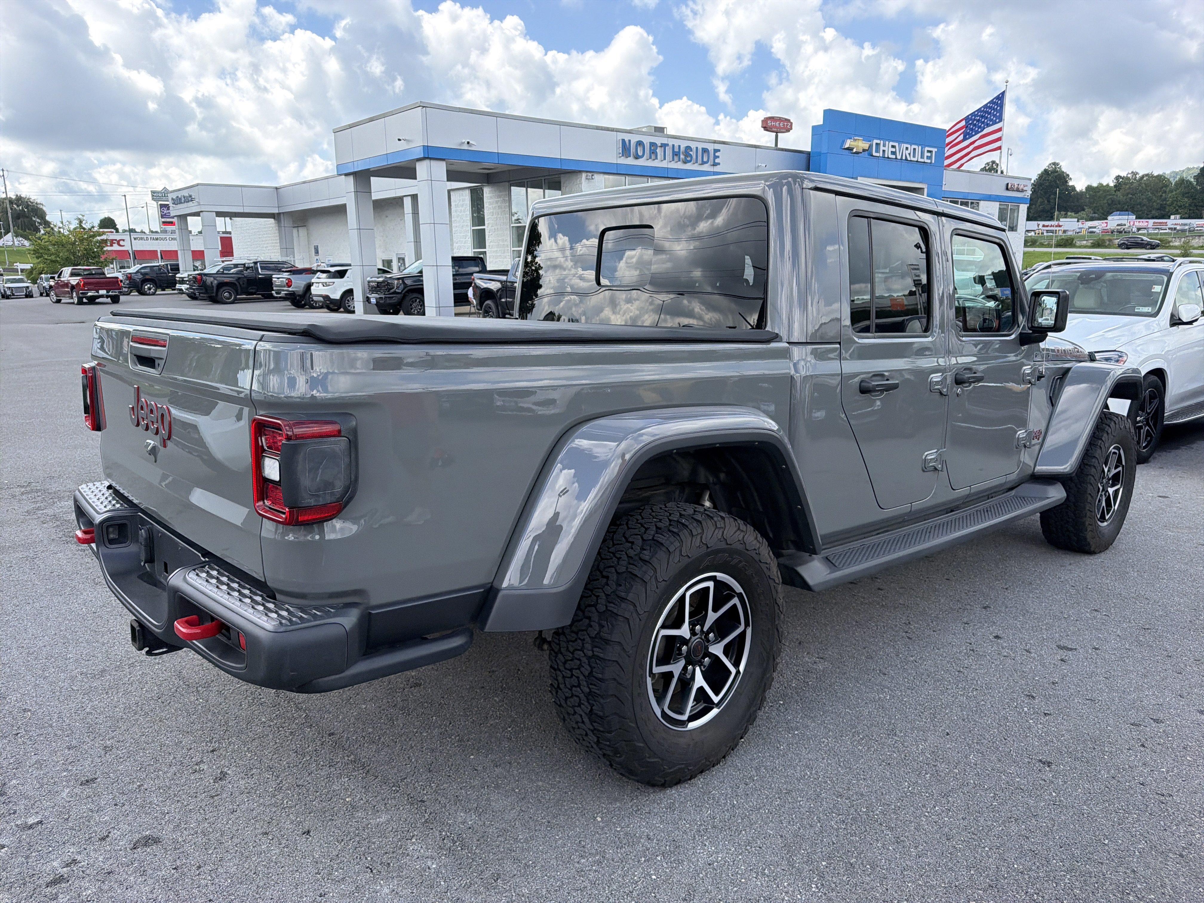 Used 2022 Jeep Gladiator Rubicon w/ LED Lighting Group AWD/4WD image 7